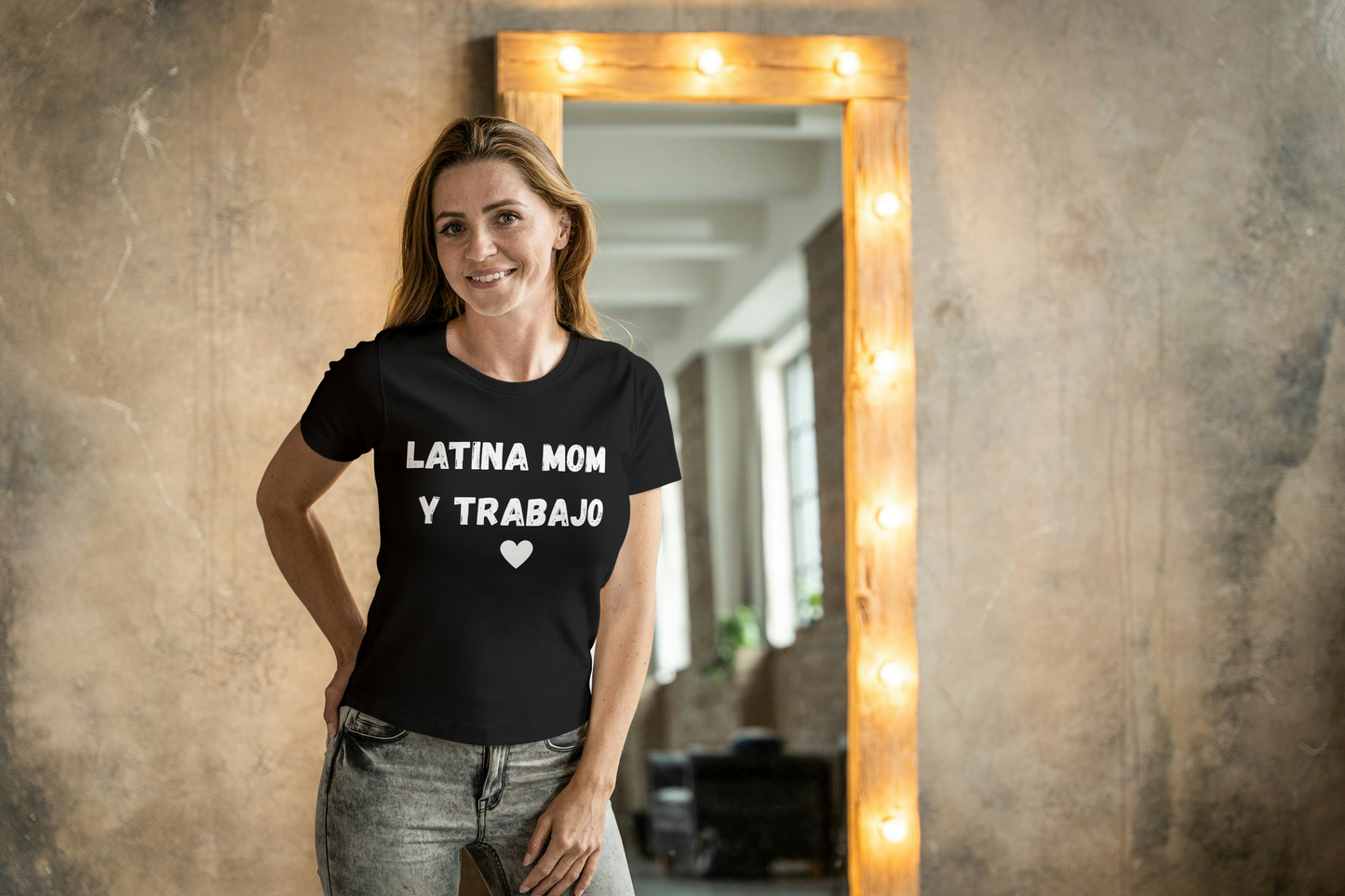 Latina Mom y Trabajo T-shirt Spanish Mom Pride T-Shirt